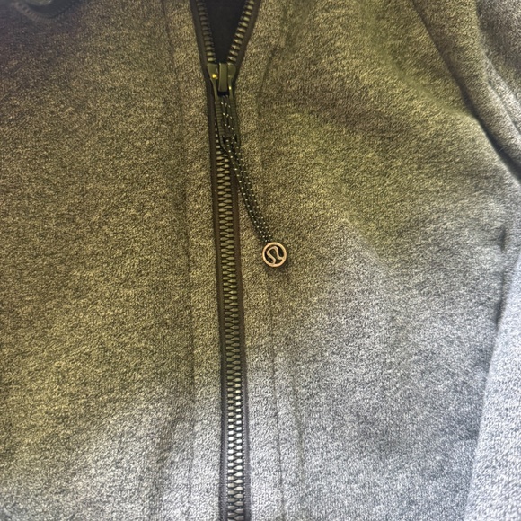 Lululemon - Picture 4 of 4